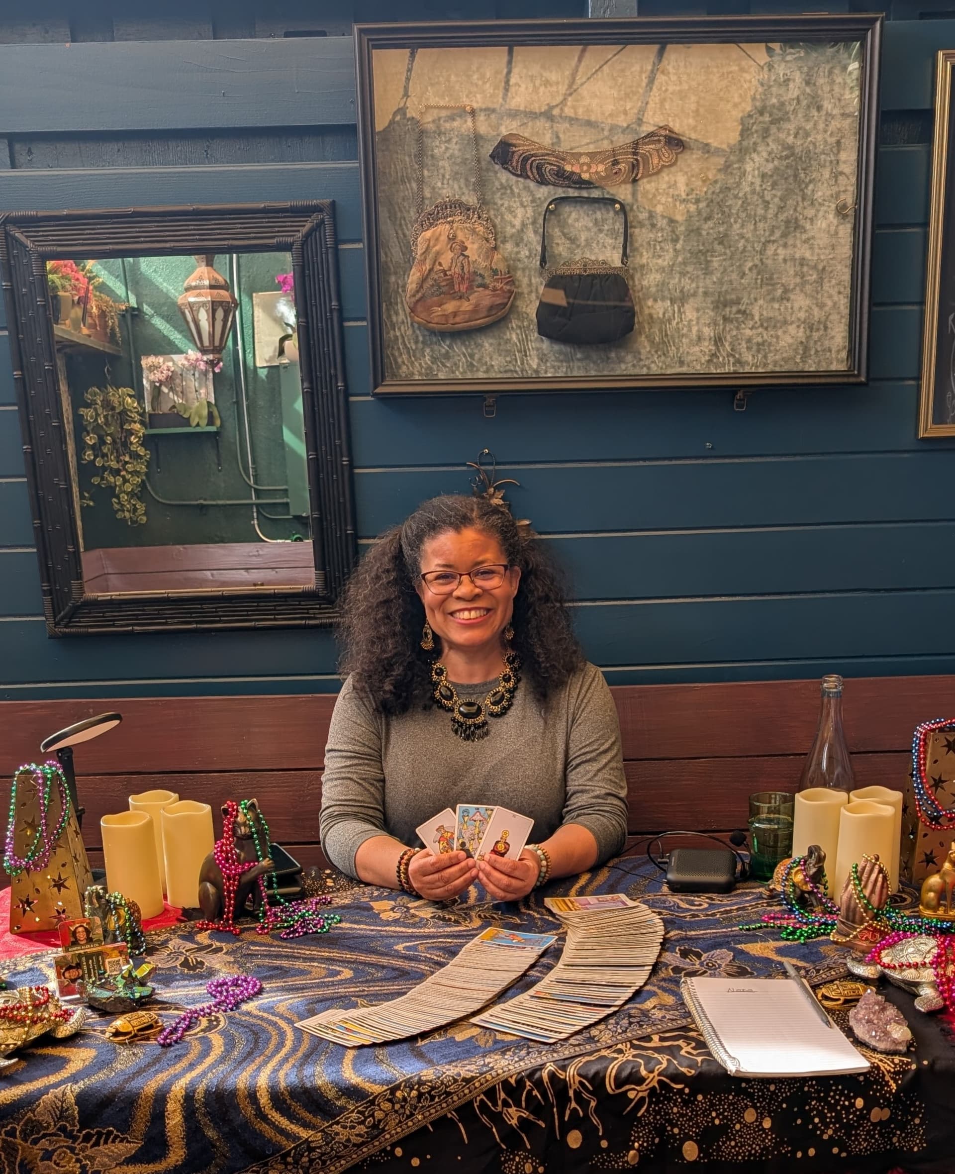 Auntie Alex tarot reading at an event in LOS ANGELES — photo 3